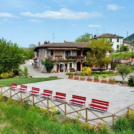 Ca Dell'aglio Farm stay Momperone